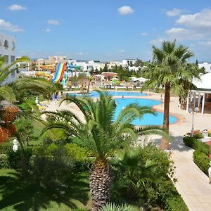 Zodiac Hotel & Aqua Park